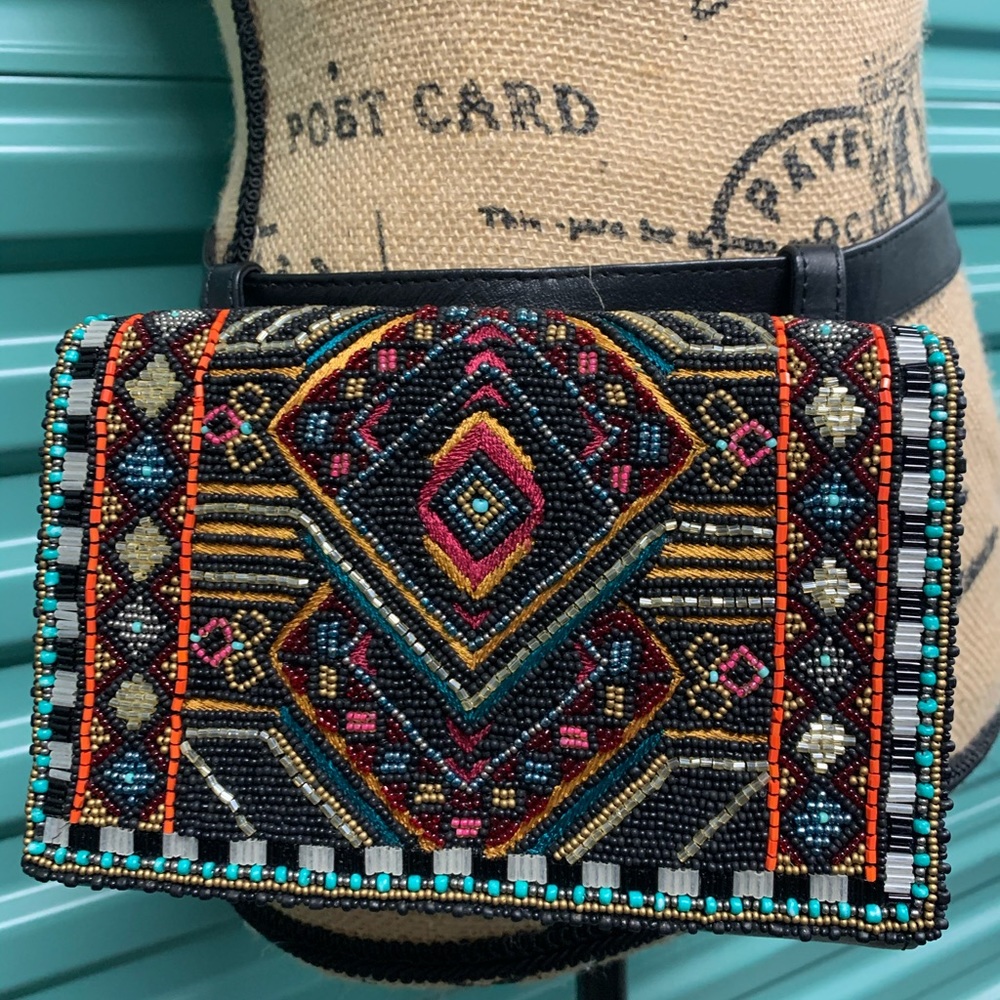 Mary Frances hip/shoulder/clutch